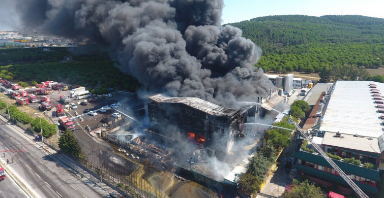 Son Dakika: Tuzla'da Korkutan Yangın!