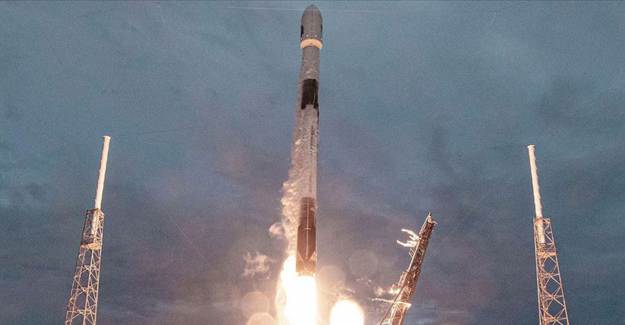 SpaceX Arjantin'in Uydusunu Uzaya Gönderdi