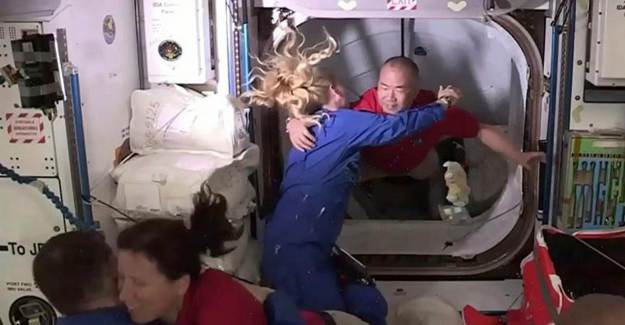 SpaceX’in Gönderdiği 4 NASA Astronotu Uzay İstasyonuna Ulaştı