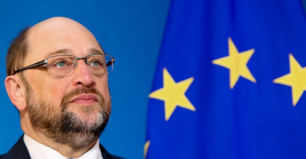 SPD Genel Başkanı Schulz Görevinden İstifa Etti!