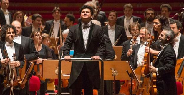 Strazburg Filarmoni Orkestrası’na Özbek Şef