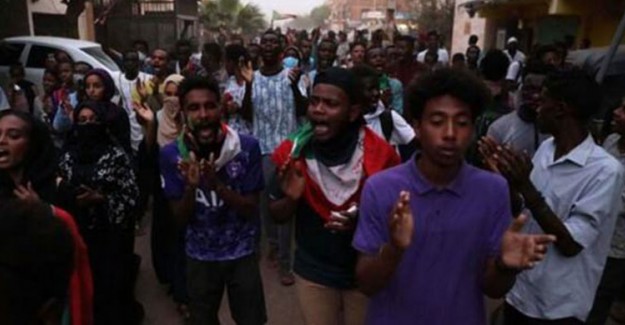 Sudan'daki Protestolarda 5 Kişi Hayatını Kaybetti  
