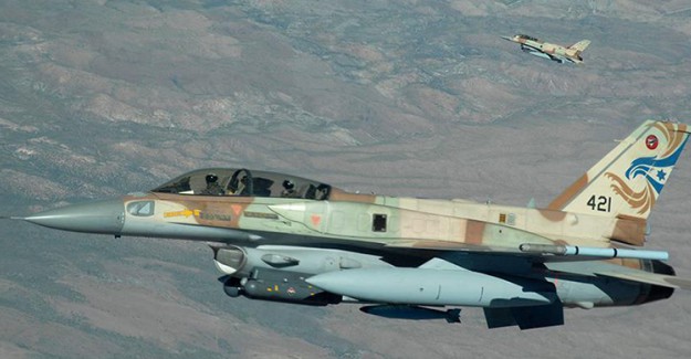 Suriye İsrail Savaş Jetini Vurdu