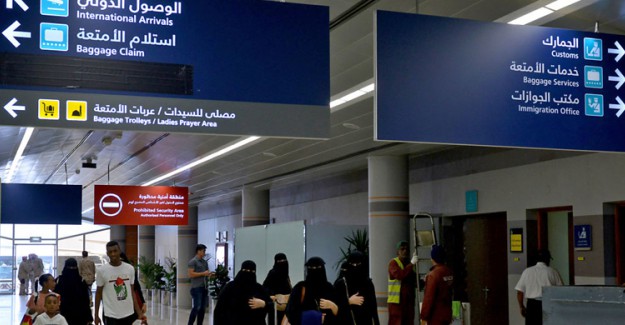 Suudi Arabistan, Kadınlara Yanlarında Erkek Olmadan Yurt Dışında Çıkış İzni Verdi