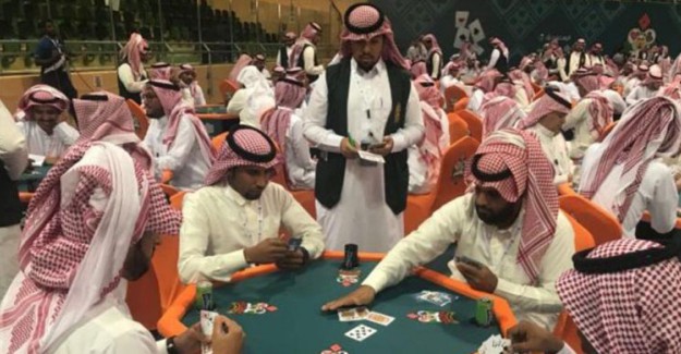 Suudi Arabistan'da İskambil Yarışması