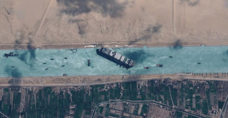 Süveyş Kanalı'nda Sıkışan Gemiye 1 Milyar Dolarlık Tazminat!
