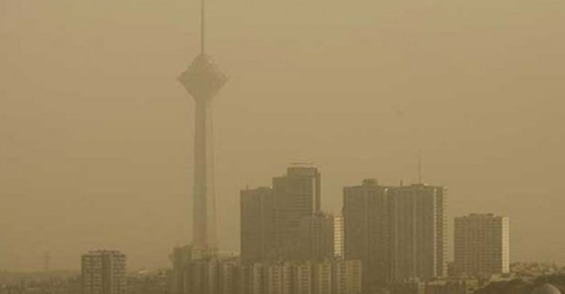 Tahran'da Hava Kirliliği Sebebiyle 'Sokağa Çıkmayın' Uyarısı Yapıldı