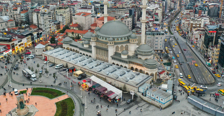 Taksim Camii Bugün İbadete Açılıyor