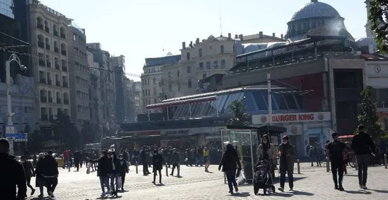 Taksim Meydanı'ndan Korkutan Görüntü