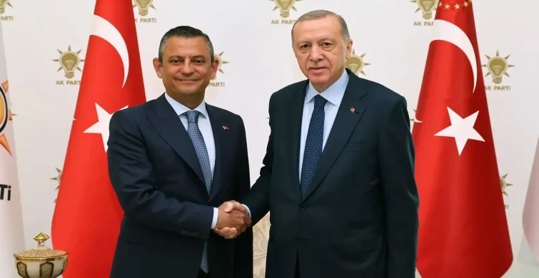 Tarihi buluşma gerçekleşti! Erdoğan ve Özel bir araya geldi: Gündemde yeni anayasa var!