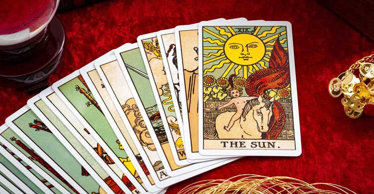 Tarot Falı Nedir?