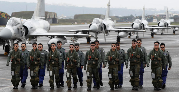 Tayvan, Çin Savaşına Hazırlanıyor: F-16 Tipi 64 Savaş Uçağını Modernize Etti!