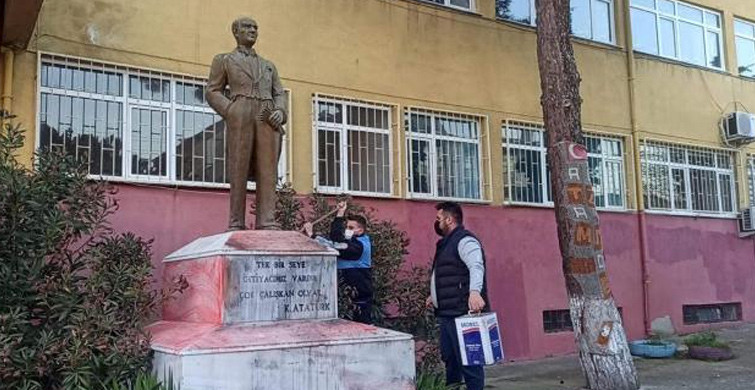 Tekirdağ'da Atatürk Büstüne Saldıran Zanlı Yakalandı