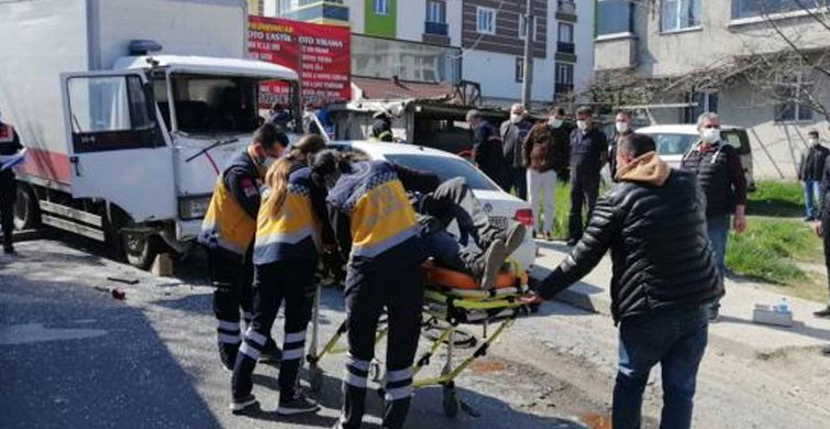 Tekirdağ’da Freni Boşalan Kamyonet 6 Araca Çarptı