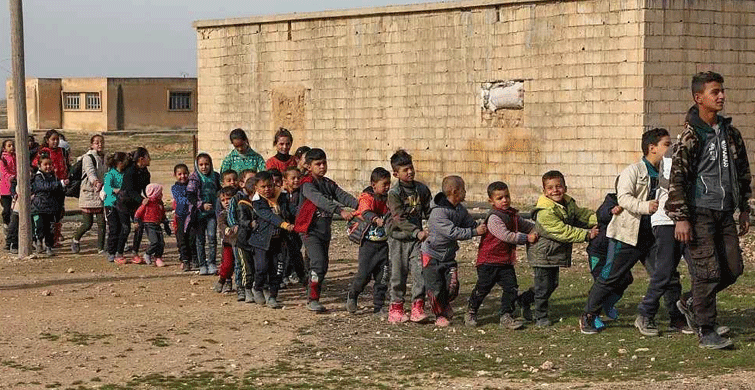  Tel Abyad ve Resulayn'da Çocukların Yüzü Güldü