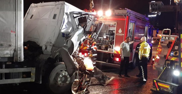 TEM'de Meydana Gelen Kaza Sonucu Uzun Trafik Kuyrukları Oluştu