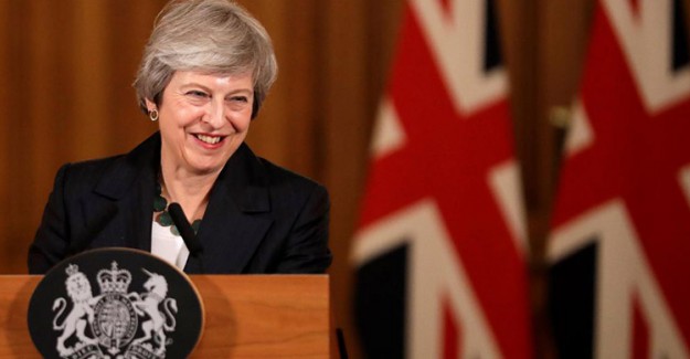 Theresa May Brexit Anlaşması'ndan Geri Adım Atmıyor