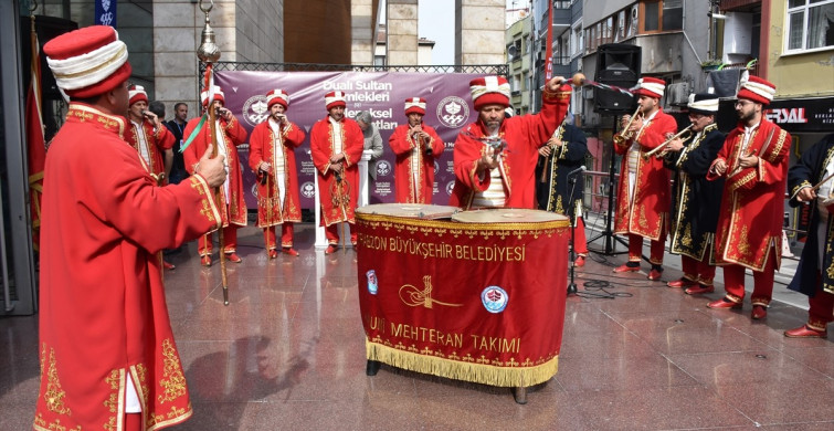 Trabzon'da Geleneksel Türk Sanatları Sergisi: Dualı Sultan Gömlekleri