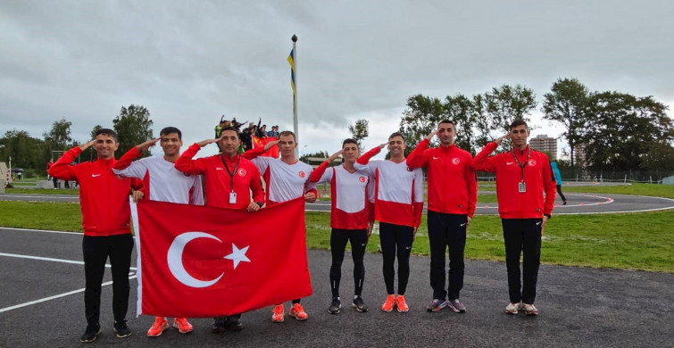 TSK Engelli Koşu Bayrak Takımı gururlandırdı: Kupayı kalıcı olarak yurda getirdiler