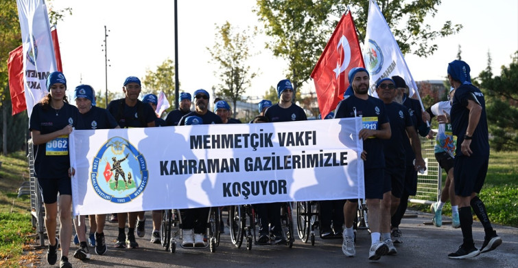 TSK Mehmetçik Vakfı Gazilerle Birlikte Runkara Yarı Maratonu'nda Koştu