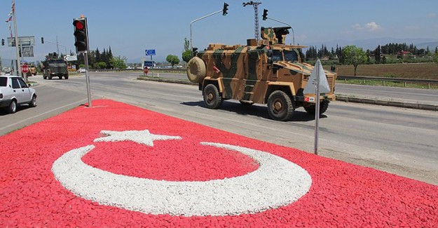 TSK, Suriye Sınırına Komando Takviyesi Yaptı