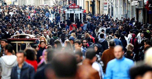 TÜİK Türkiye Nüfusunu Açıkladı! En Kalabalık İl Yine İstanbul Oldu