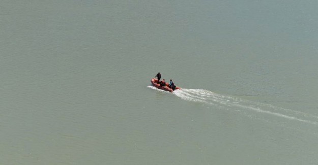 Tunceli'de Akıntıya Kapılan Uzman Çavuşu Arama Faaliyetleri Devam Ediyor