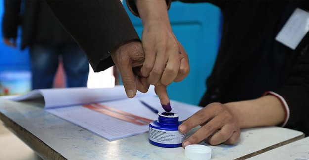 Tunus'ta Cumhurbaşkanlığı Seçimlerinde 98 Kişi Yarışacak