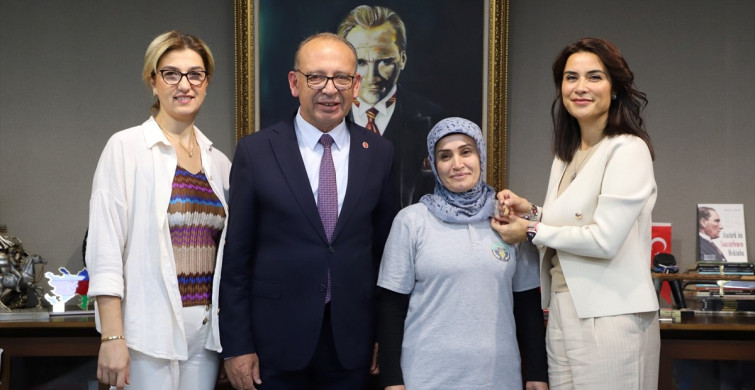 Turgutlu'da Dürüstlük Örneği: Temizlik İşçisi 40 Bin Lira Buldu