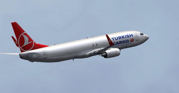 Türk Bayrağı Turkish Cargo'nun İlk Kargosu Oldu