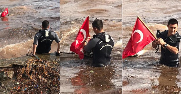 Türk Bayrağını Çamurun İçinde Bırakmadı