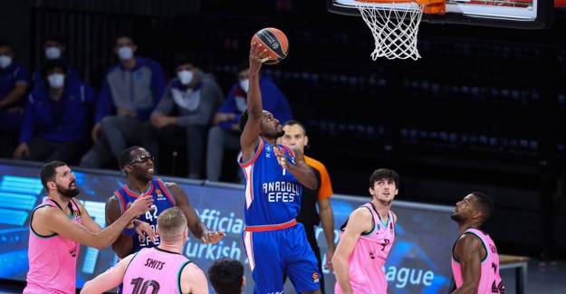 Turkish Airlines Euroleague'de Zafer Anadolu Efes'in