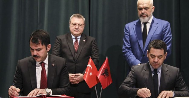 Türkiye Arnavutluk'a 500 Konut İnşa Edecek! Protokol İmzalandı