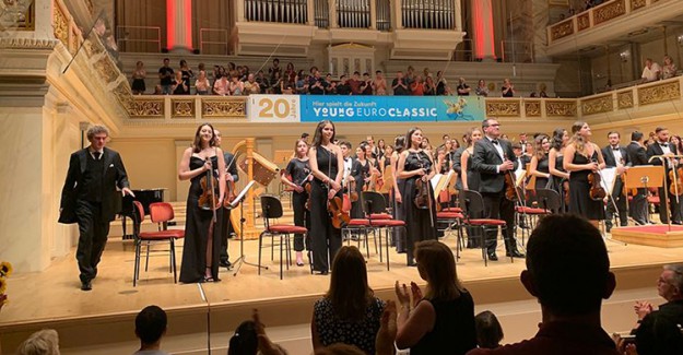 Türkiye Gençlik Filarmoni Orkestrası Berlin'de Konser Gerçekleştirdi