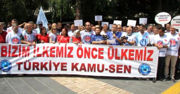 Türkiye Kamu-Sen Üyeleri Hükumetin Zam Teklifini Protesto Etti