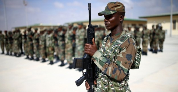 Türkiye'deki Somalili Askerler Komando Eğitimini Bitirdi