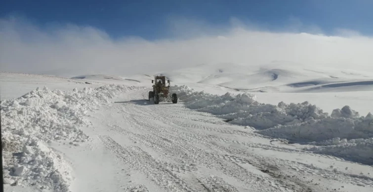 Türkiye’nin Doğu’suna bahar gelmedi! Kar ve buzla mücadele hayatı olumsuz etkilemeye devam ediyor!