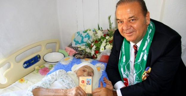 Türkiye’nin En Yaşlı İnsanı Ayşe Uçar Vefat Etti