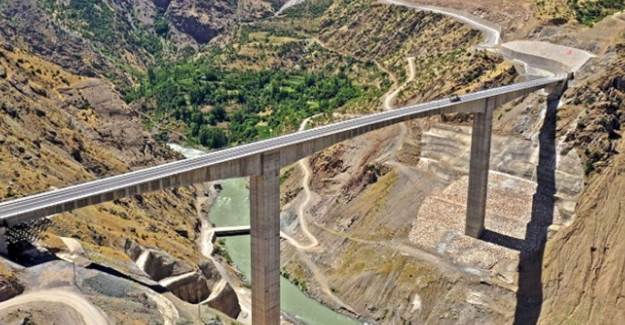 Türkiye'nin En Yükseği Botan Çayı Beğendik Köprüsü Kullanıma Açıldı