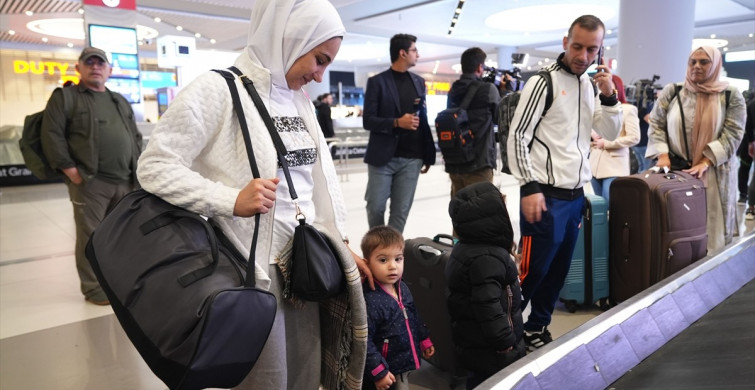 Türk vatandaşları Lübnan'dan İstanbul'a döndü