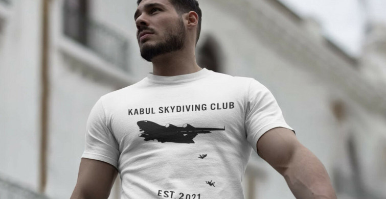 Uçaktan Düşen Afganlılarla Dalga Geçtiler!