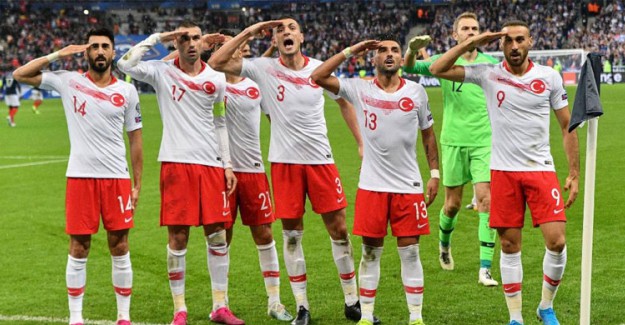 UEFA'dan Asker Selamına Skandal Ceza!