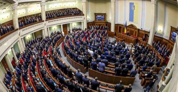 Ukrayna'da Sıkı Yönetim İlan Edildi 