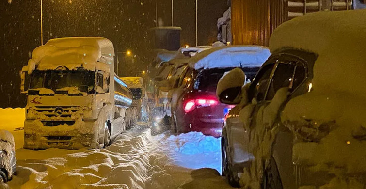 Ulaşıma Kar Engeli! Bolu Dağı Tünelinde Yüzlerce Araç Kara Gömüldü