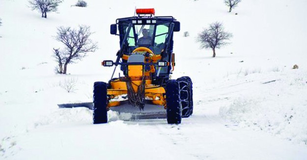 Ulaşıma Kar Engeli! Sivas'ta 34 Köy Yolu Kapandı
