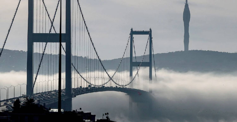 Ulaşımda aksamalar var: İstanbul yoğun sis altında