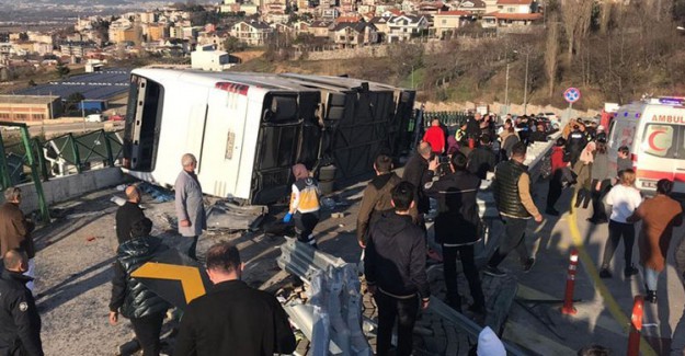 Uludağ'da Gezi Otobüsü Devrildi, 9 Kişi Yaralandı