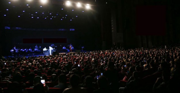 Ünlü Iraklı Şarkıcı  Kadim El Saher İstanbul'da Konser Verecek