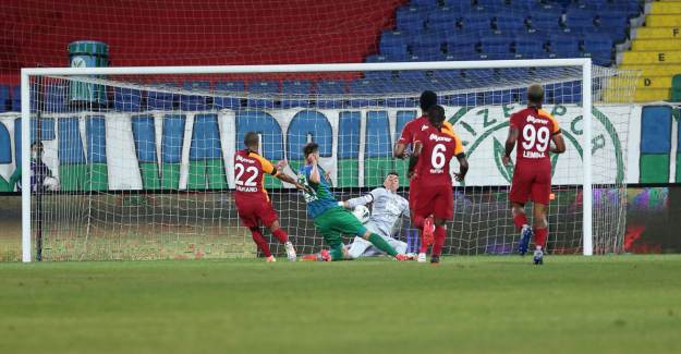 Uruguay'da Fernando Muslera Sesleri!