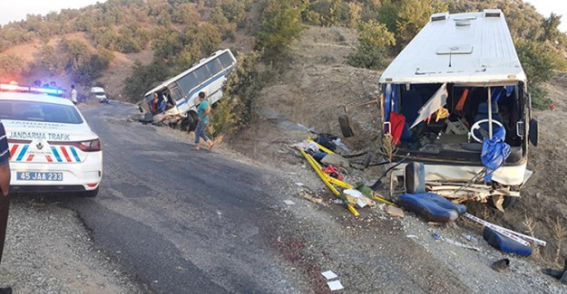 Üzüm İşçilerini Taşıyan Minibüs Uçuruma Yuvarlandı: 15 Yaralı